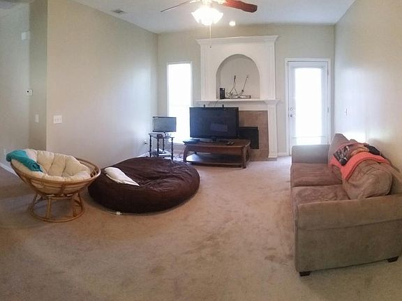 4th image of 1115A Southbend Dr #A