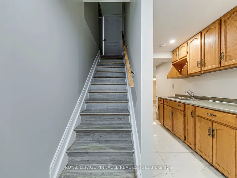 11 Frankfurt St #LOWER — Photo 9