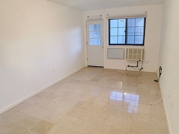 3rd image of 25-24 Broadway #3KK