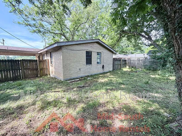 2298 Dells Ave — Photo 17