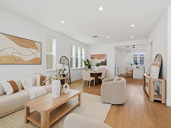 4th image of 37471 Bay Crest Rd