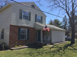 8891 Hamburg Rd, Brighton, MI 48116