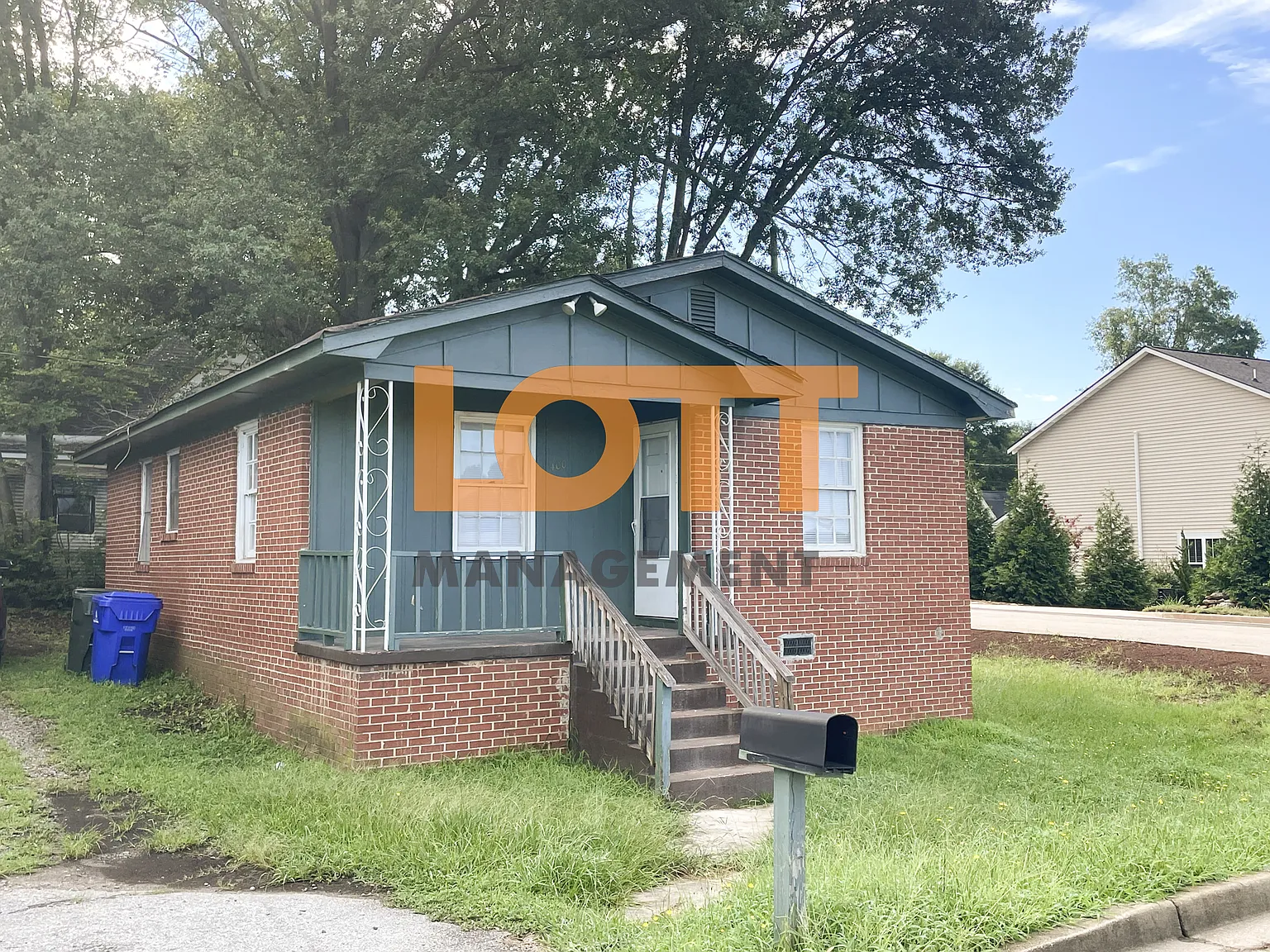 2 bed, 816 sqft, $900 — Photo 2