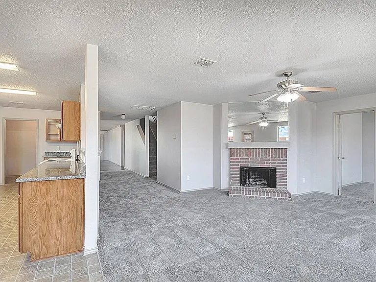 3327 Andalusian Dr — Photo 12