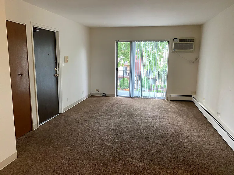 361 Hawthorne Cir — Photo 11