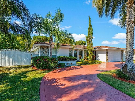 5th image of 7004 SW 139th Pl