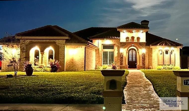 1st image of 730 Star Ln