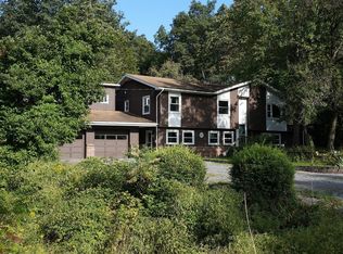 139 Ludlow Rd, Lansing, NY 14882