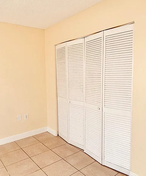 1566 Lake Crystal Dr — Photo 9