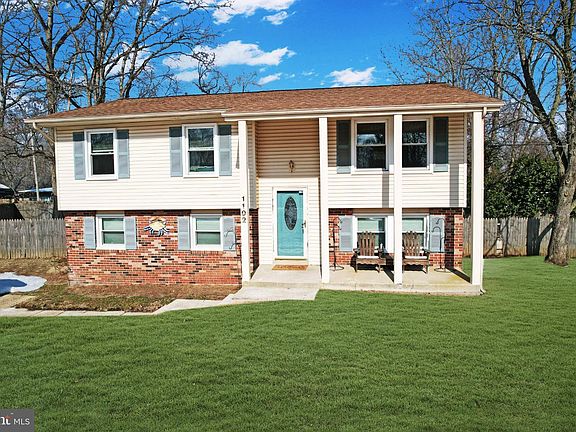 2nd image of 1102 Coolidge Ct