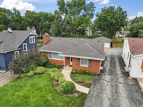 4th image of 436 Turner Ave