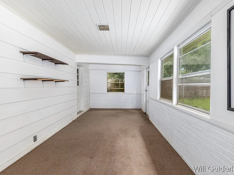 1938 Woodlawn Ave SE — Photo 9