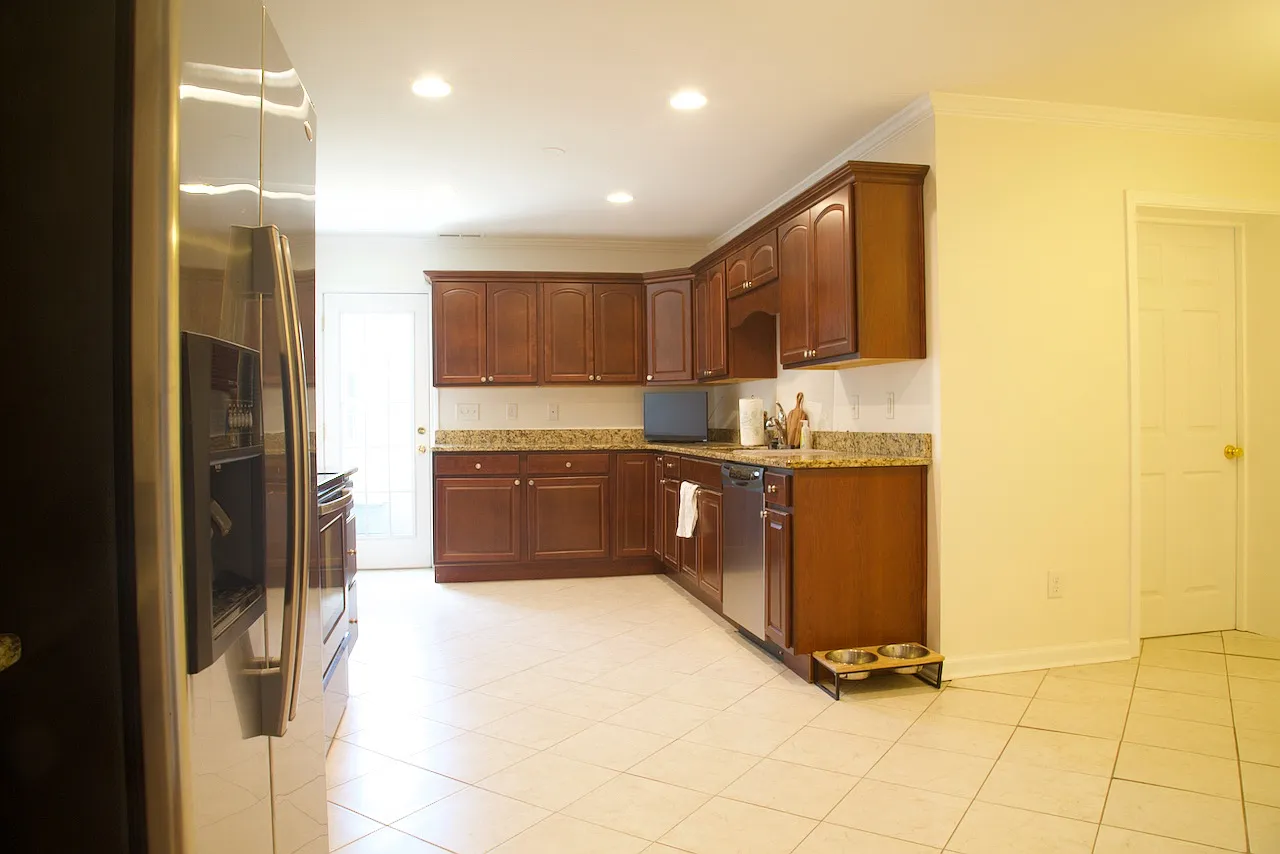 4 bed, 1900 sqft, $3,500 — Photo 4