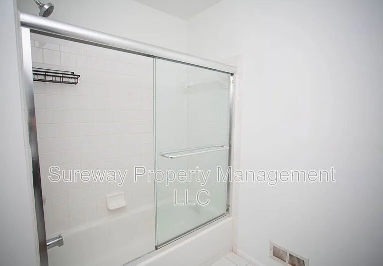 605 Doral Dr — Photo 30