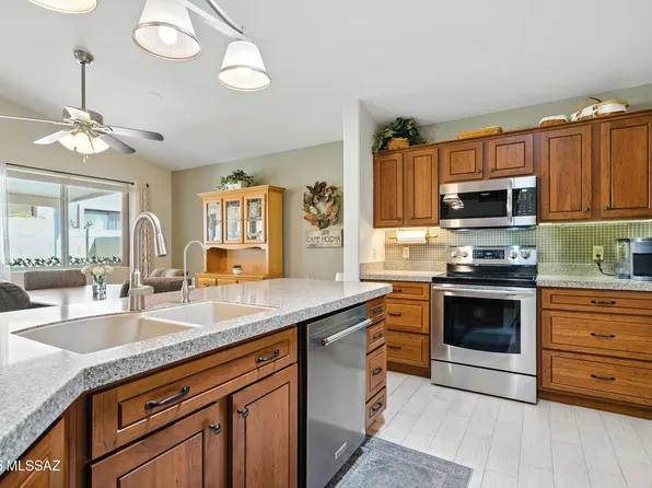 8557 S Dubloon Way, Tucson, AZ 85756