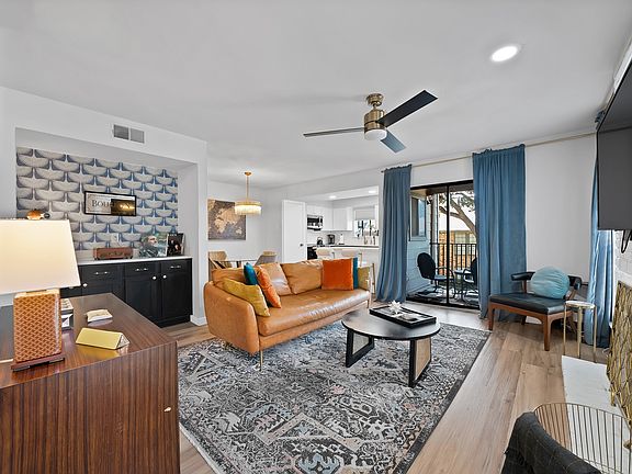 3rd image of 15151 Berry Trl APT 1108