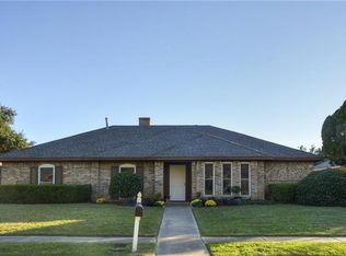 2122 Pueblo Dr, Carrollton, TX 75006