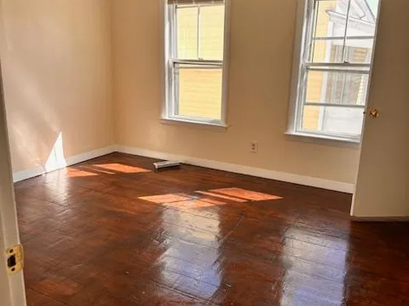 152 Lakeview Ave #5, Lowell, MA 01850