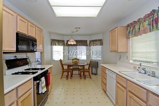 2nd image of 2604 Highvale Dr