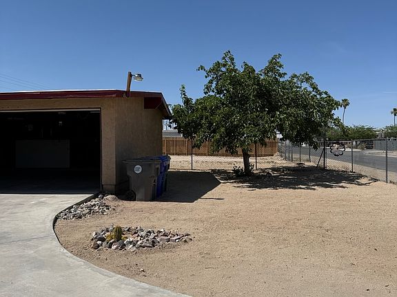 3rd image of 6558 Tamarisk Ave