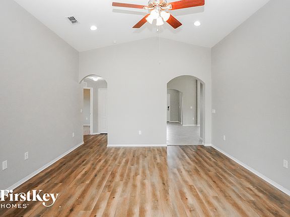 3rd image of 148 Bentley Oaks Blvd