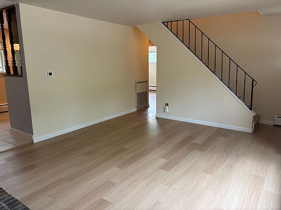 3rd image of 345 S 44th St