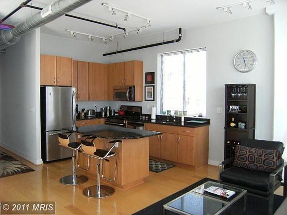 3rd image of 301 Massachusetts Ave NW APT 705