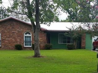 1904 Shamrock Rd, Dothan, AL 36301