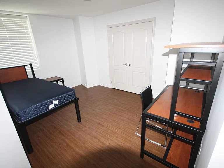 1100 Main St W #202-3 — Photo 6