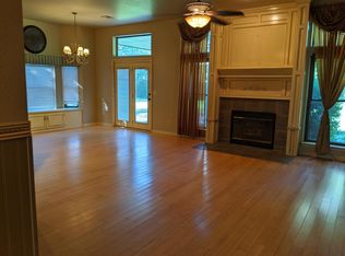 413 Rhoades Ct, Norman, OK 73072