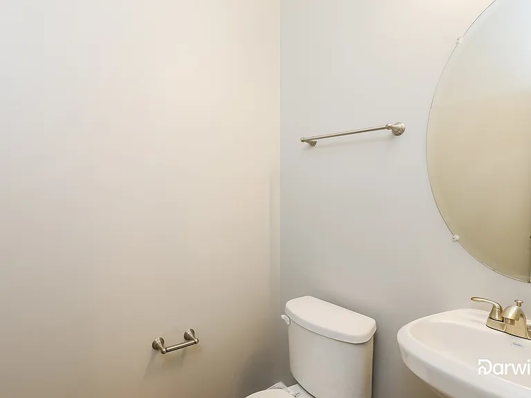 358 Lamont Ln — Photo 12
