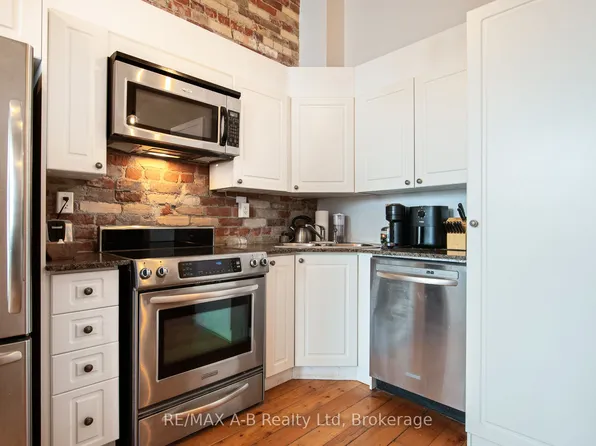 66 Wellington St #201, Stratford, ON N5A 2L2