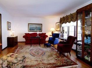 21948 Hickory Hill Dr, Kildeer, IL 60047