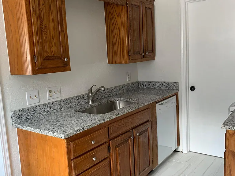 1332 High Meadows Dr — Photo 5