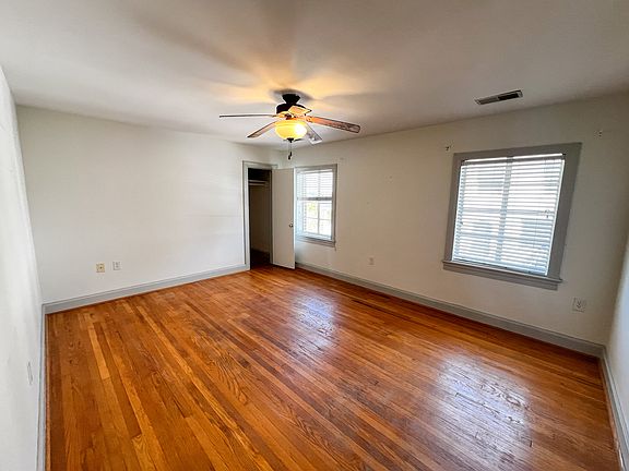2nd image of 119 Pollock St #119