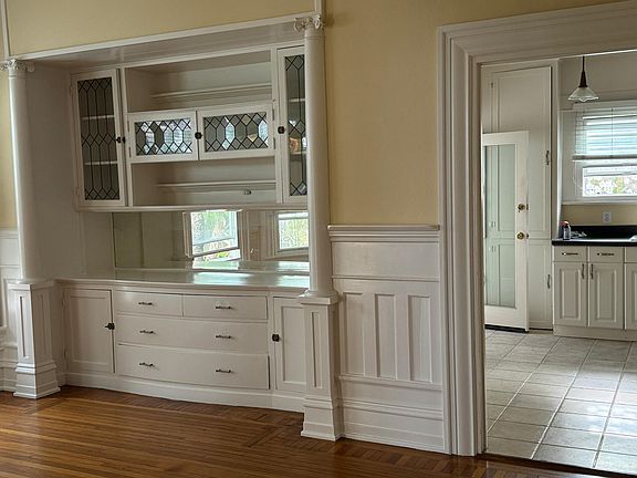 Front room kitchen