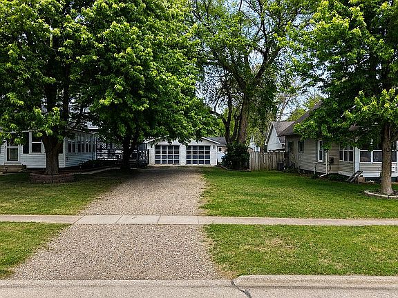 4th image of 908 W State St