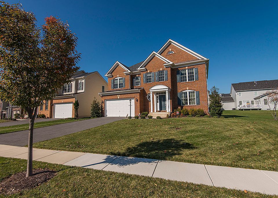 2nd image of 1505 Autumn Sage Ln
