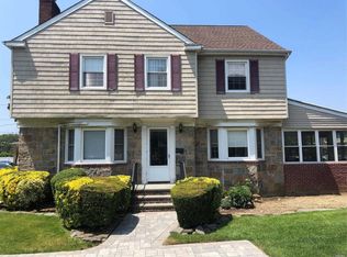 970 West Broadway, Woodmere, NY 11598