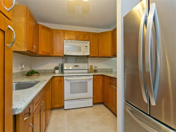 98-501 Koauka Loop APT A506, Aiea, HI 96701
