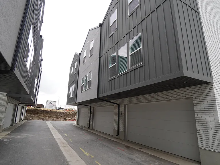 2925 S Highway 89 #11 — Photo 5