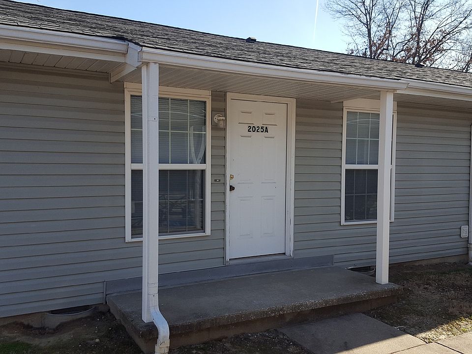 1st image of 2009-2027 W Woodriver Dr #A