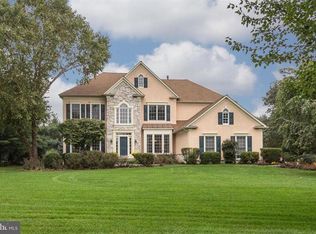37 Maple Ln, Glen Mills, PA 19342