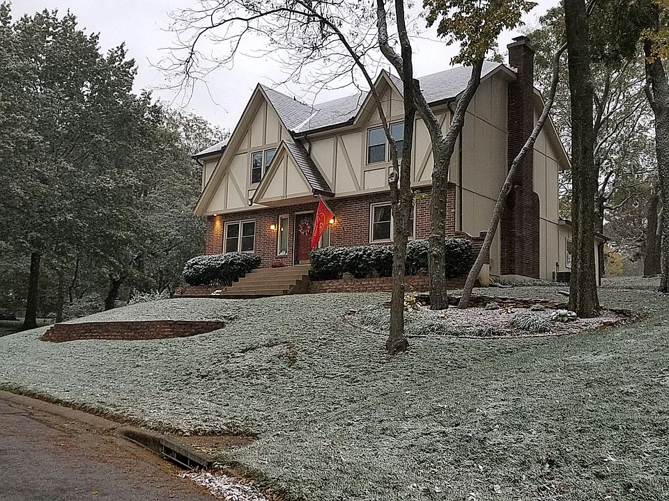 1st image of 1418 NW Woodcreek Cir