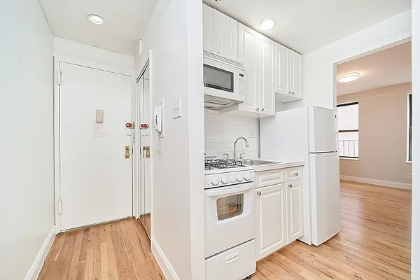 Rented by Living New York | media 14