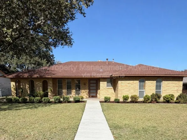 905 Bromwich St, Garland, TX 75040