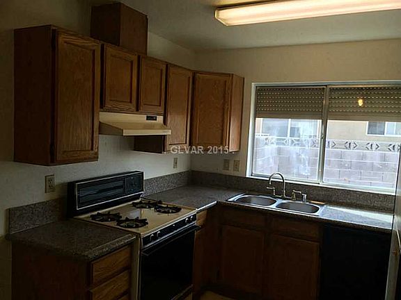 5th image of 4619 Bumblebee Cir