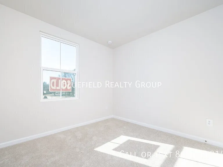 886 Cranbrook Dr — Photo 18