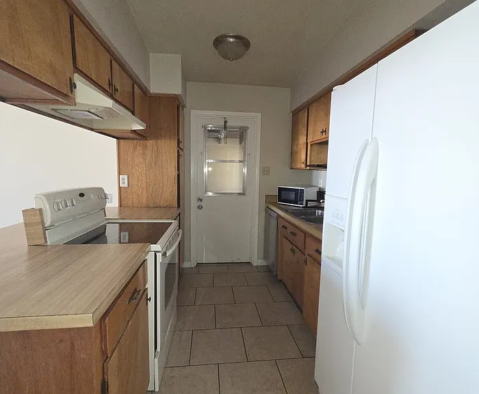 1110 E Broadmor Dr — Photo 8