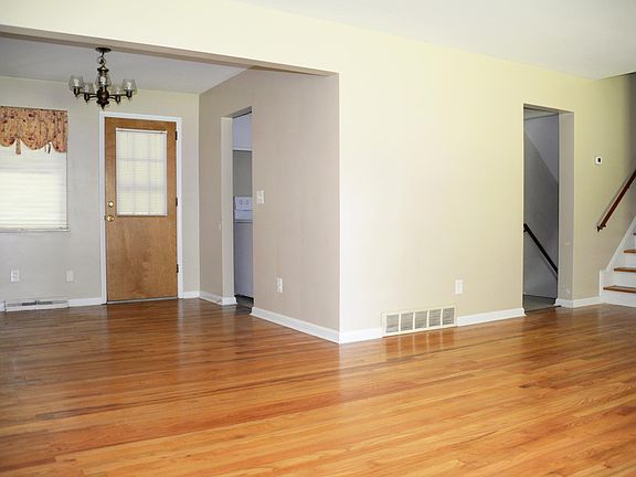 4th image of 8975 Sedgewick Dr